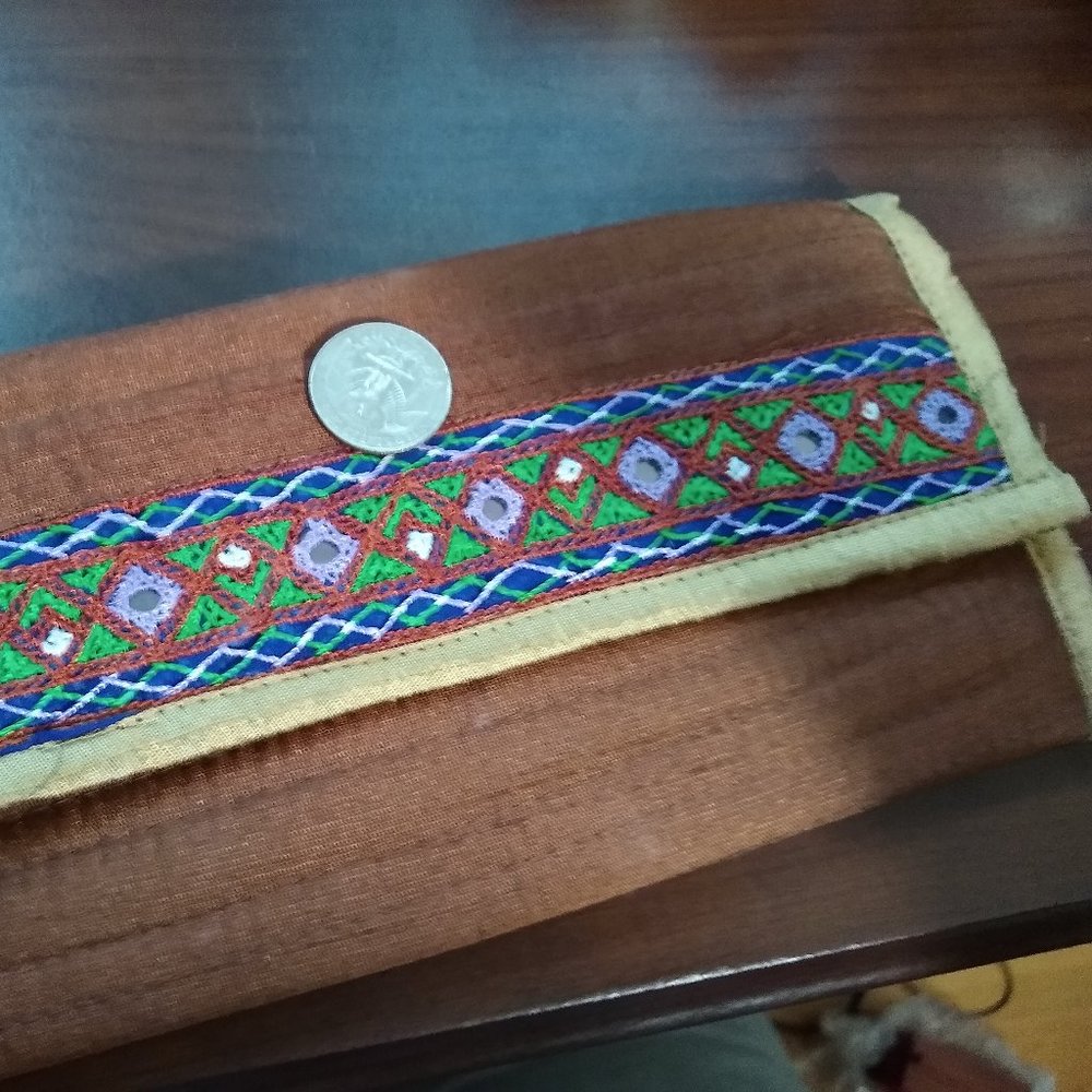 Indian clutch (brown)